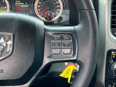 Used 2019 RAM 1500 Classic SLT AWD/4WD image 17