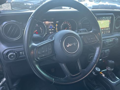 Used 2021 Jeep Wrangler Unlimited Sport image 37