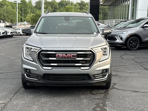 Used 2024 GMC Terrain AT4 AWD/4WD image 11