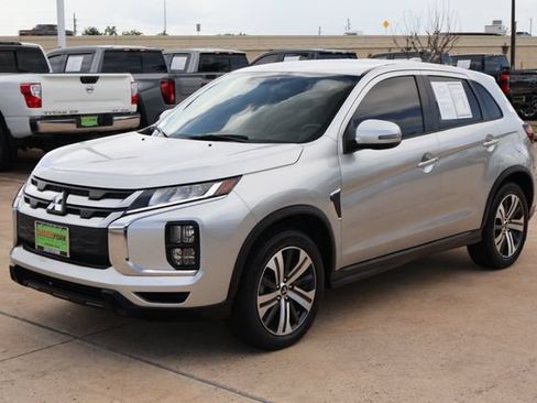 Used 2023 Mitsubishi Outlander Sport SE AWD/4WD image 3