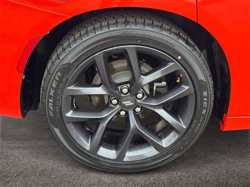 Used 2021 Dodge Charger SXT w/ Blacktop Package image 7