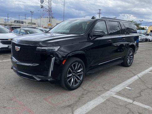 Used 2021 Cadillac Escalade ESV Sport AWD/4WD image 2