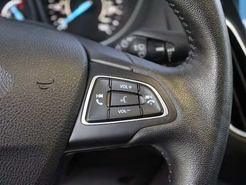 Used 2016 Ford Focus Titanium w/ Titanium Technology Package FWD image 18