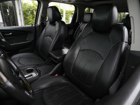 Used 2011 GMC Acadia Denali AWD/4WD image 23