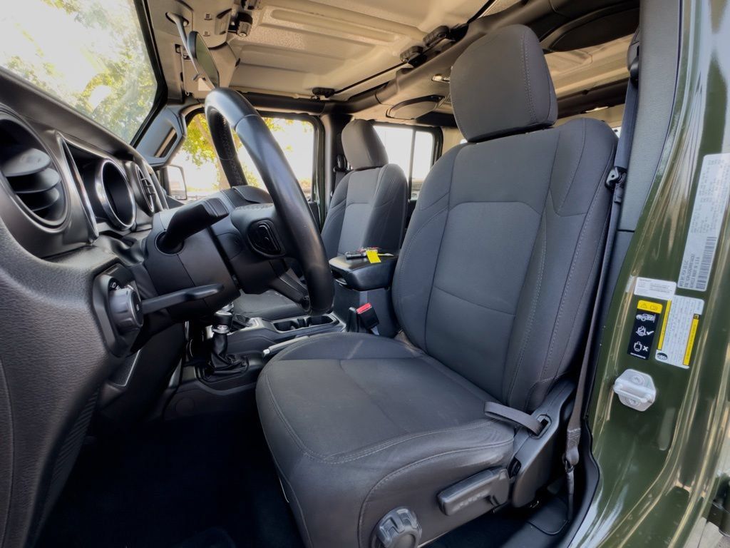 Used 2022 Jeep Wrangler Unlimited Sport AWD/4WD image 8