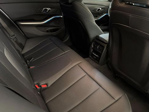 Used 2025 BMW 330i Sedan w/ M Sport Package image 31