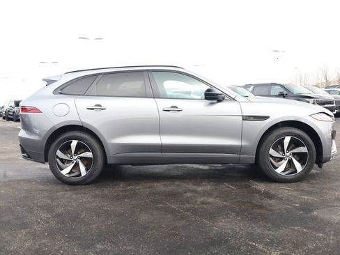 Used 2024 Jaguar F-PACE R-Dynamic S image 3