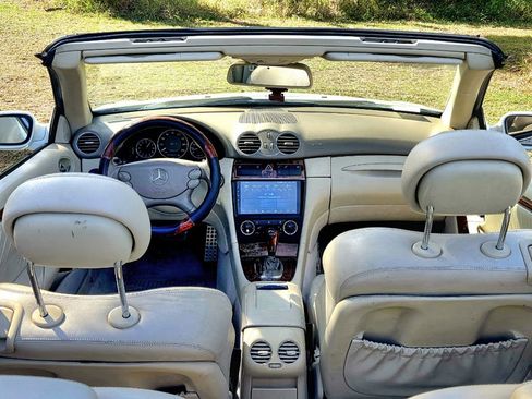 Used 2008 Mercedes-Benz CLK 550 Cabriolet image 10