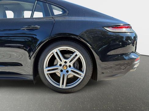 Used 2022 Porsche Panamera 4 image 15