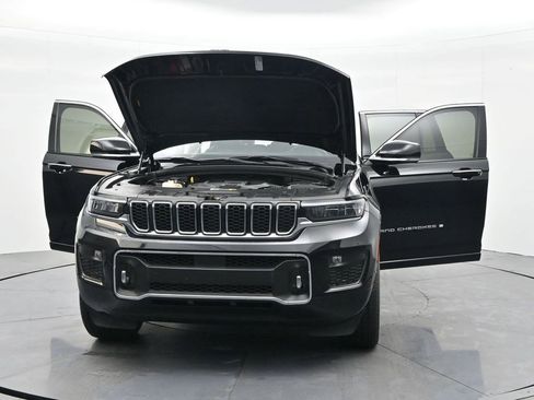 Used 2023 Jeep Grand Cherokee Overland image 37
