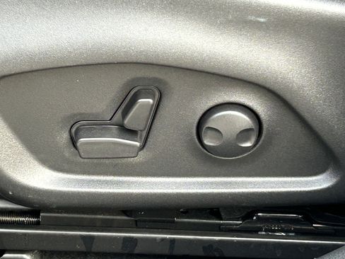 Certified 2024 Jeep Compass Limited image 20