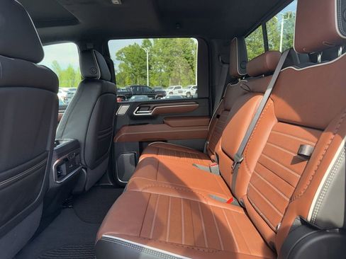 New 2026 GMC Sierra 2500 Denali Ultimate AWD/4WD image 13