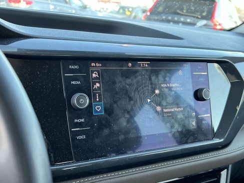 Used 2022 Volkswagen Taos SEL image 20