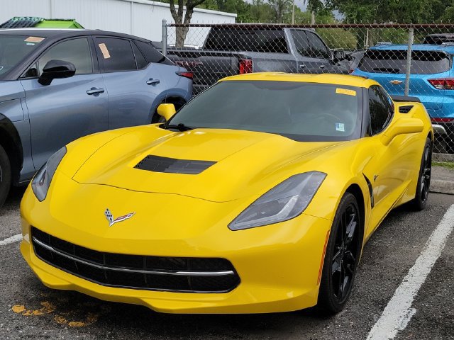 Used 2019 Chevrolet Corvette Stingray Coupe w/ 1LT RWD image 4