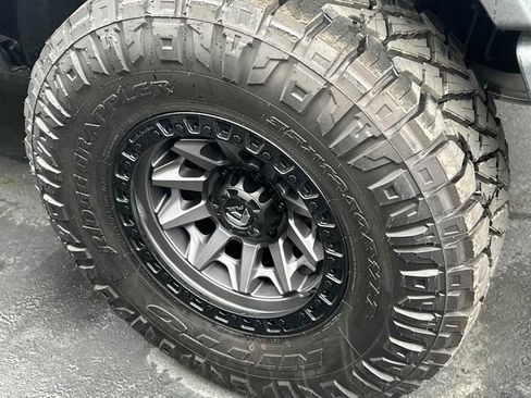 New 2025 Ford Bronco 4-Door image 10