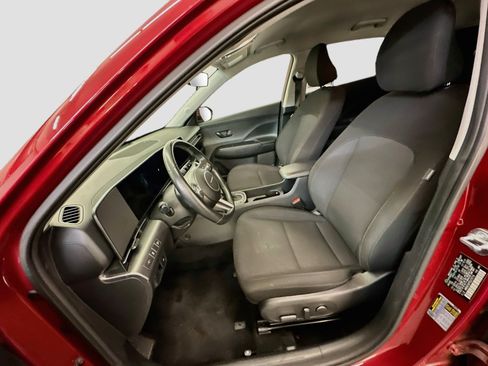 Used 2025 Hyundai Kona SEL AWD/4WD image 13