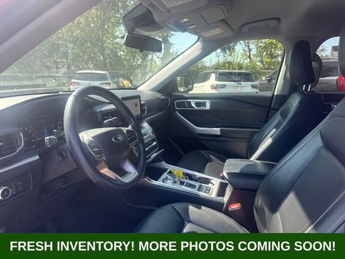 Used 2022 Ford Explorer XLT w/ Equipment Group 202A RWD image 8