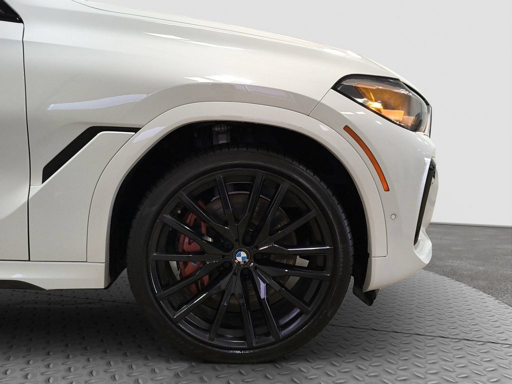 Used 2021 BMW X6 M50i AWD/4WD image 27