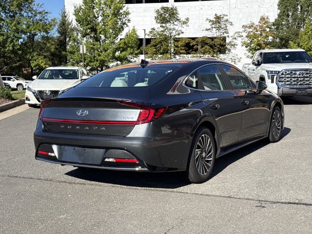Used 2022 Hyundai Sonata SEL FWD image 2