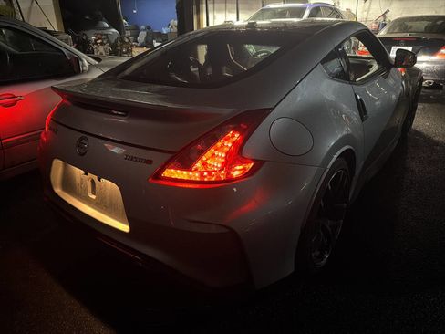Used 2015 Nissan 370Z NISMO image 7