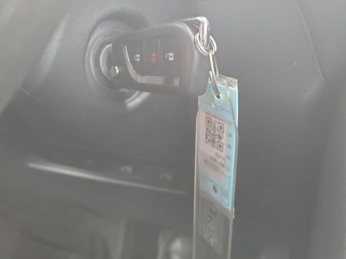 Used 2021 Toyota RAV4 LE FWD image 27