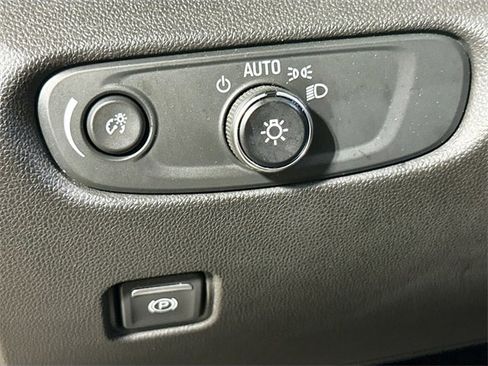 Used 2020 Chevrolet Blazer LT image 12