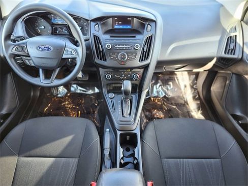 Used 2017 Ford Focus SE image 12