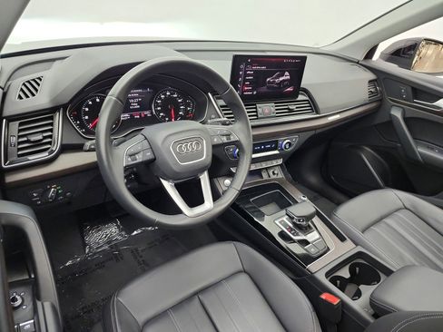 Used 2023 Audi Q5 2.0T Premium w/ Convenience Package AWD/4WD image 14