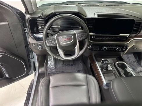 Used 2024 GMC Sierra 1500 Elevation w/ Elevation Premium Package AWD/4WD image 18