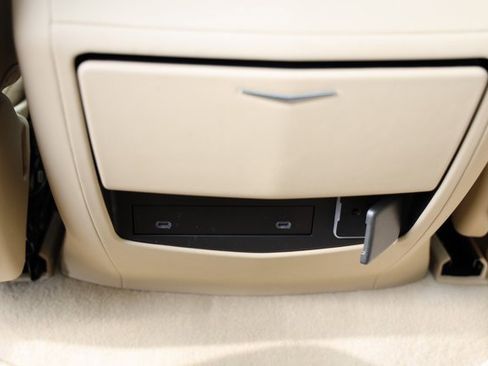 Certified 2022 Cadillac Escalade Premium Luxury image 27