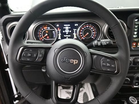 Used 2023 Jeep Wrangler Sport AWD/4WD image 19
