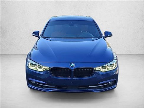 Used 2016 BMW 340i xDrive Sedan w/ Technology Package AWD/4WD image 2