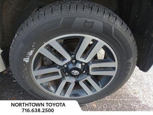 Used 2016 Toyota 4Runner Limited image 9