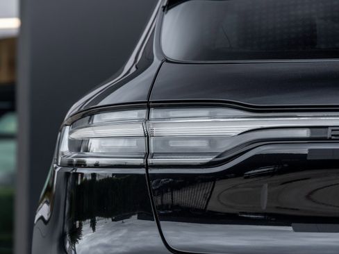 Used 2023 Porsche Macan GTS image 7