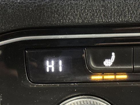 Used 2023 Volkswagen Atlas Cross Sport SEL image 8