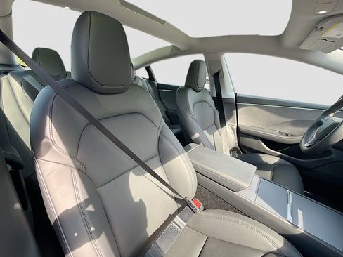 Used 2025 Tesla Model 3 Long Range RWD image 29