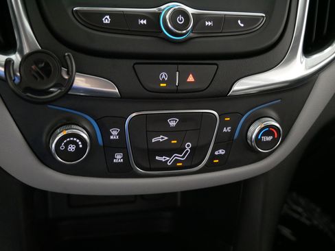 Used 2024 Chevrolet Equinox LS w/ LS Convenience Package FWD image 23