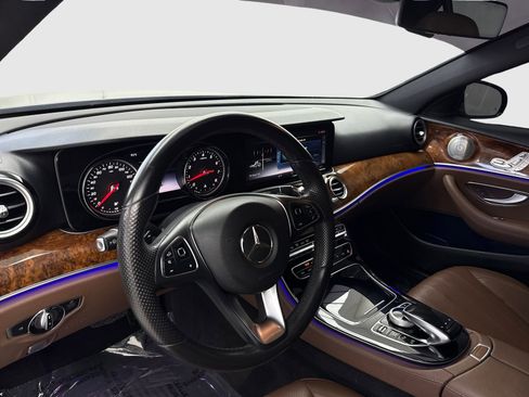Used 2017 Mercedes-Benz E 300 image 18
