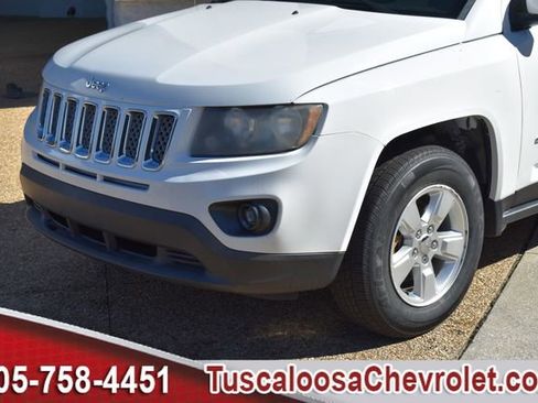 Used 2015 Jeep Compass Latitude image 34