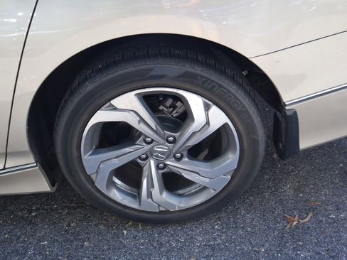 Used 2019 Honda Accord EX-L image 9