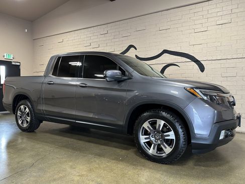 Used 2019 Honda Ridgeline RTL-T image 2