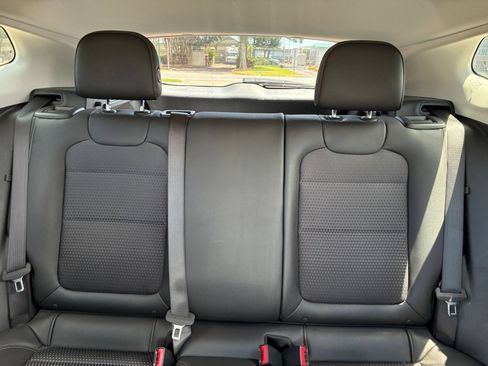 Used 2025 Chevrolet Trax LT FWD image 36