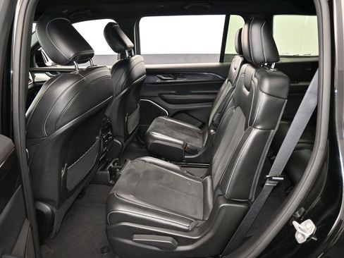 Used 2021 Jeep Grand Cherokee L Laredo image 33