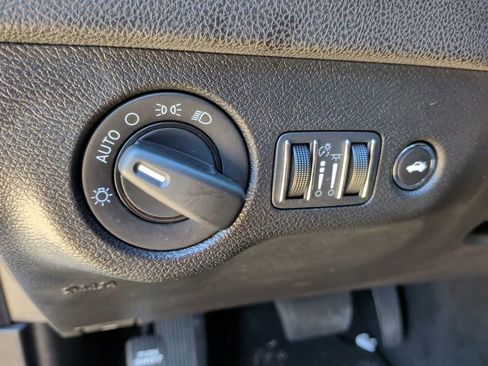 Used 2023 Dodge Charger SXT image 15