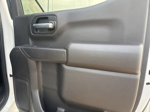 Used 2021 Chevrolet Silverado 1500 LT image 15