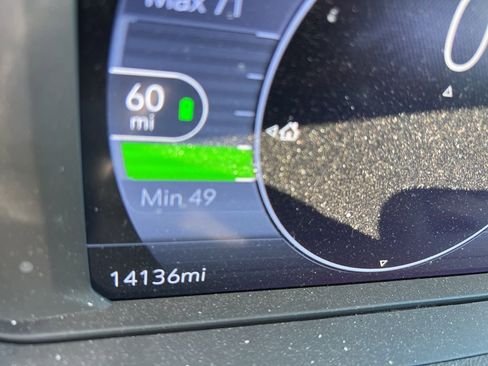 Certified 2023 Chevrolet Bolt EUV LT image 17