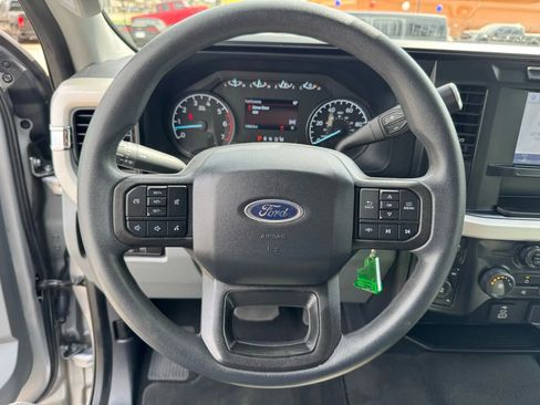 Used 2024 Ford F250 XLT image 32