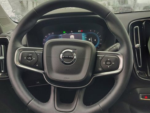 Used 2024 Volvo XC40 B5 Plus w/ Protection Package Premier image 13