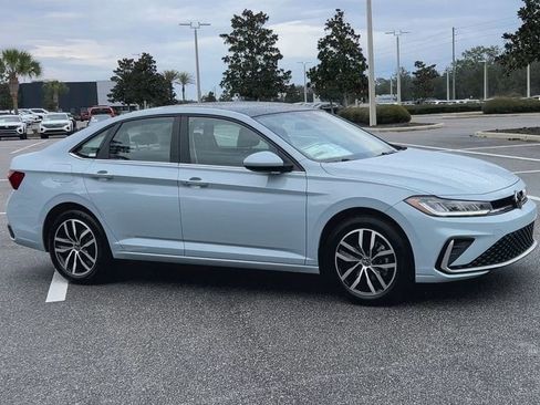 New 2026 Volkswagen Jetta SE image 2
