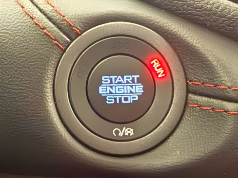 Used 2025 Dodge Durango GT RWD image 24
